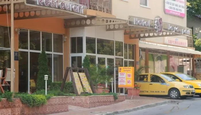 アパート Elias *