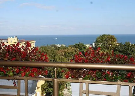 Elias גולדן סנדס